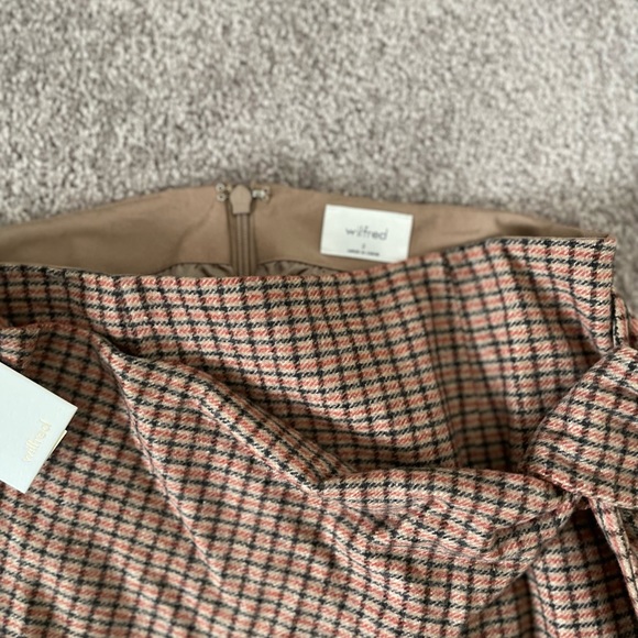 Brand New Aritzia Dorine Skirt Size 0 - Picture 3 of 3
